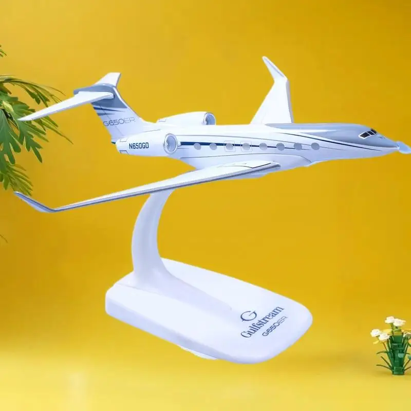 

Коллекционная модель самолета G650ER; масштаб 1/200, литой под давлением самолет Gulfstream G650, 1 шт.