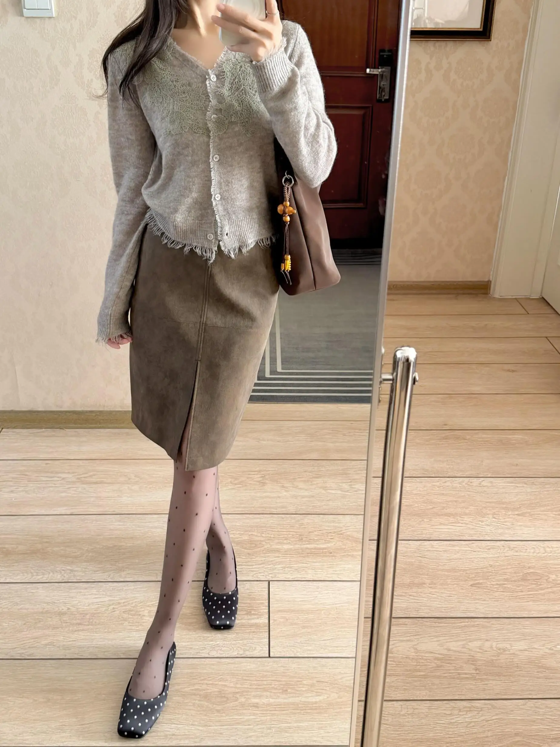 

Korean Sle Long Sve Lace V-Ne Knitted Cardigan Women's Inner Wear Spring Gentle Aosphere Polyester Fiber Clasp Opening