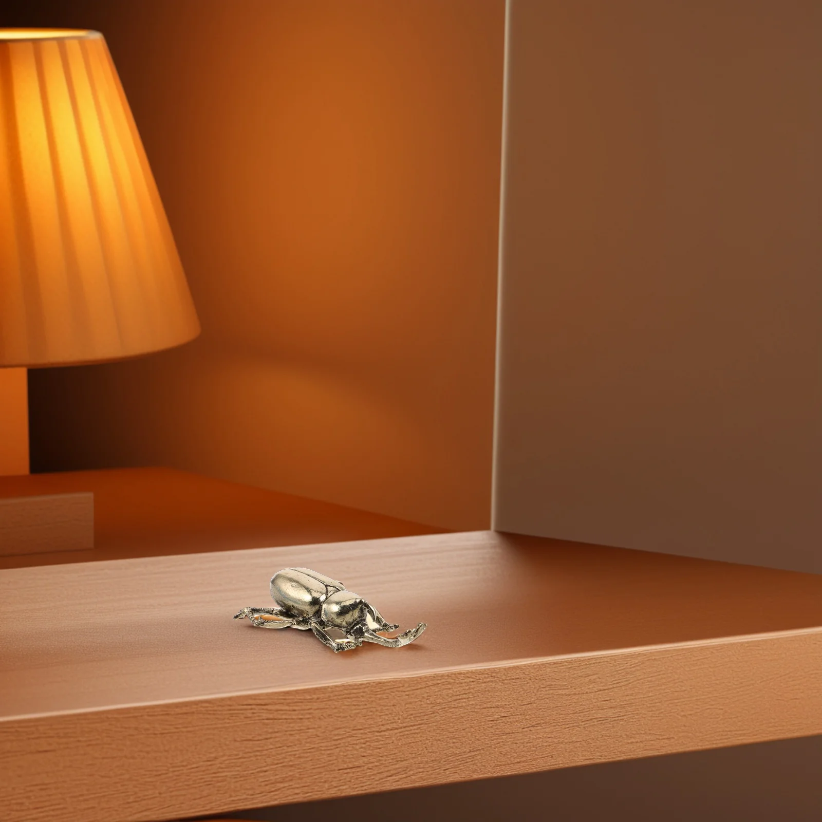 

Vintage Bronze Beetle Copper Tea Pet Mini Office Desktop Decoration Solid Metal Beetle Sculpture for Home Decor