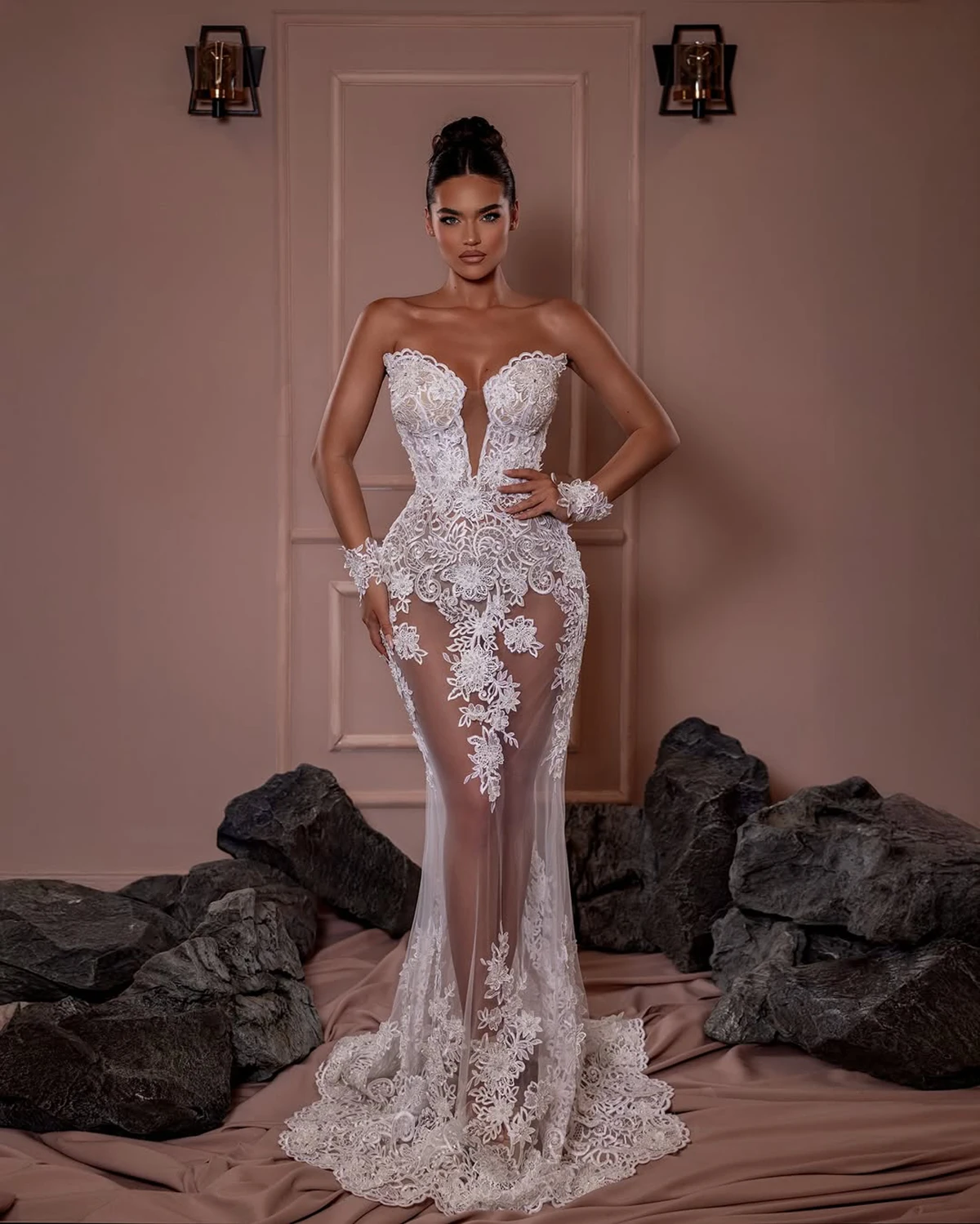 シンプルなマーメイドウェディングドレスレースストラップレスビーズブライダルドレスアップリケシースルーカスタマイズされた花嫁 Vestidos デノビア