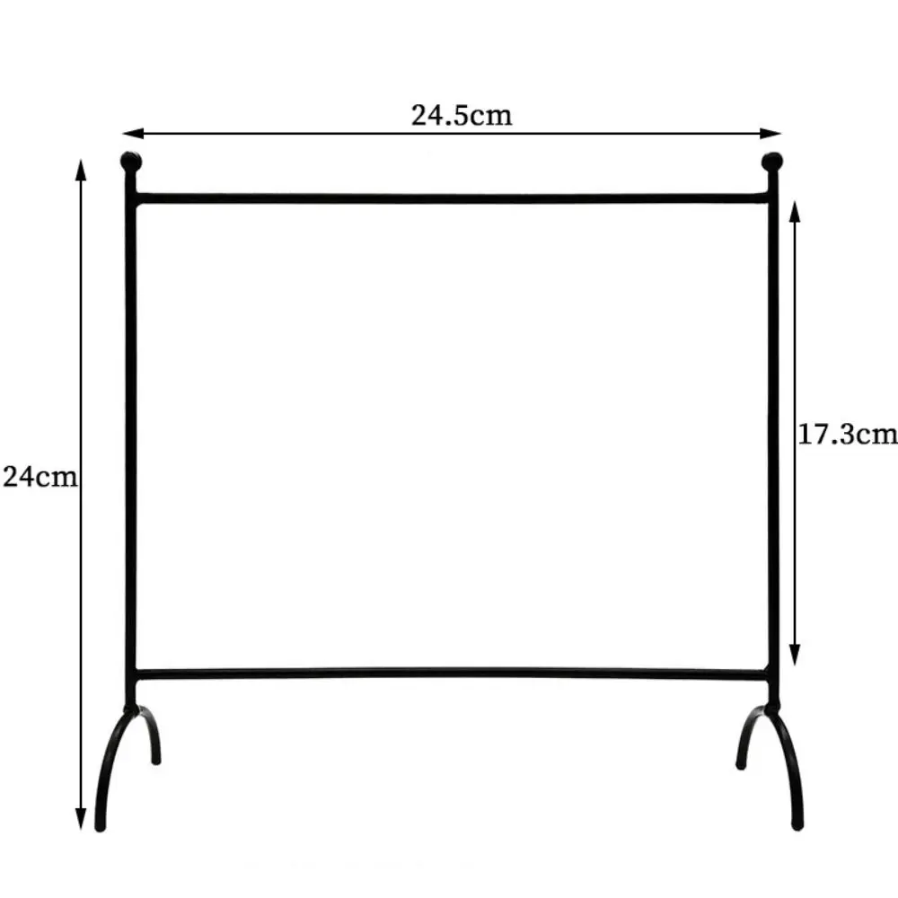 ตุ๊กตาเหล็กราวแขวนผ้าตุ๊กตาอุปกรณ์ชั้นโชว์เสื้อผ้าขนาดเล็กสำหรับตกแต่งบ้านเล่น