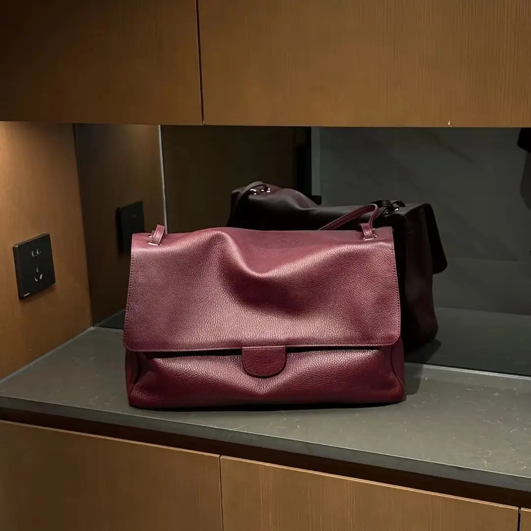 Schlanke, figurbetonte Handtasche im Designer-Stil für Damen, Schultertasche, Umhängetasche, schlanke, aerodynamische Form, Damen-Handtasche aus PU-Leder, abnehmbarer Schulterriemen, nicht sperrig,