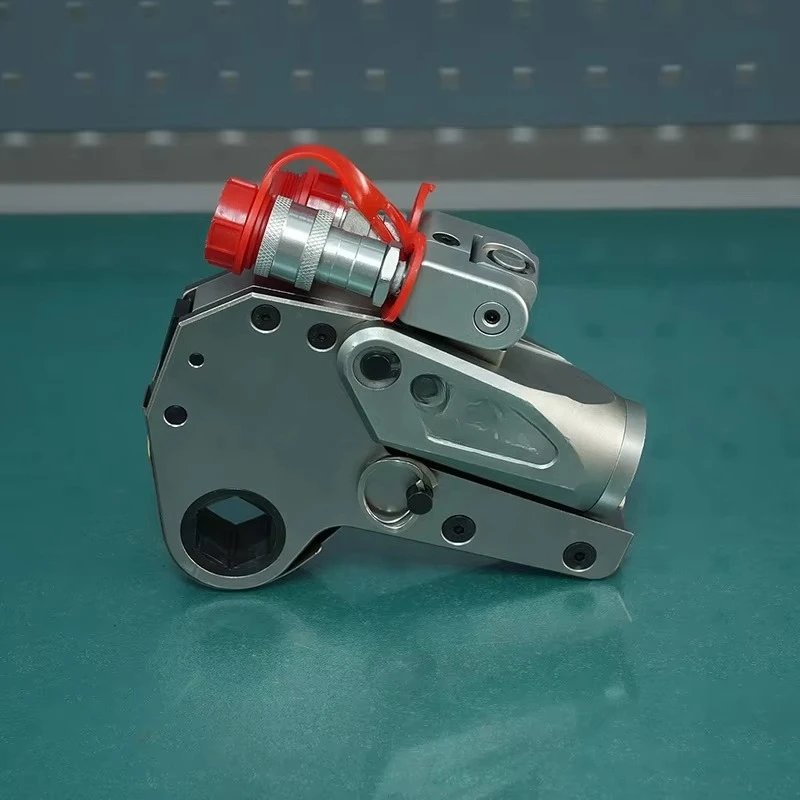 Hollow ratchet card type W35000X thin hydraulic torque wrench