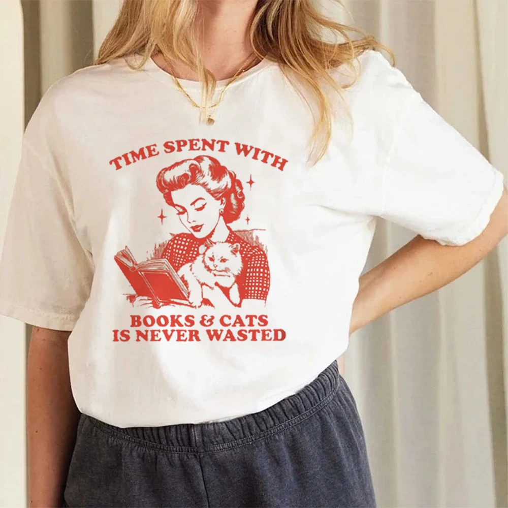 Time Spent With Books & Cats Is Never Wasted Female Graphic Tees Women Oversized Funny T Shirt Vintage Aesthetic T-Shirts Tops