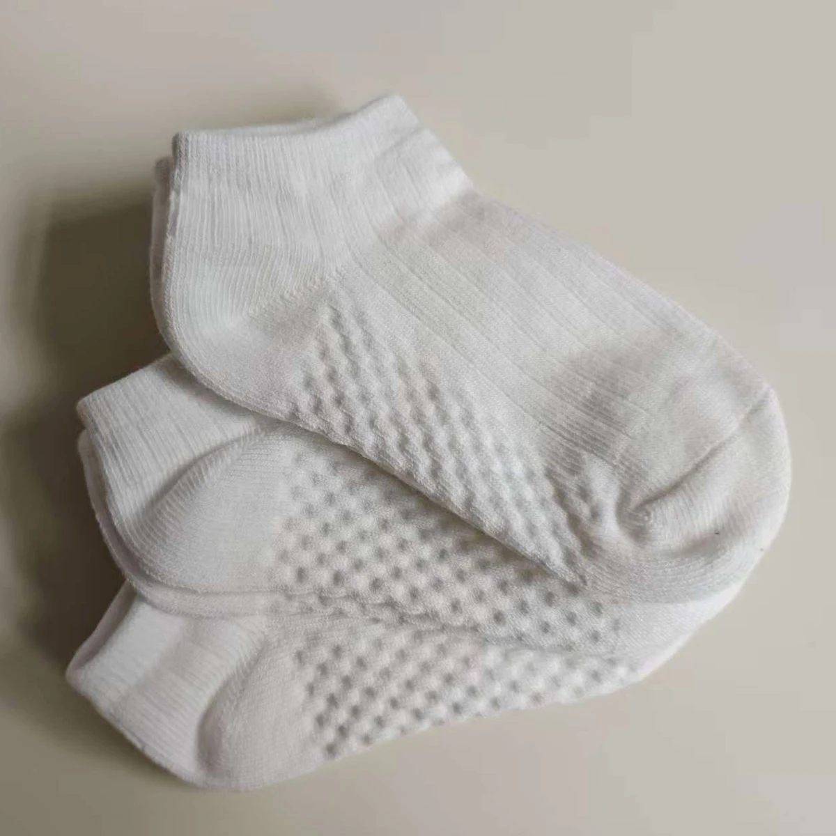 Kids Thin White No-Show Sports Socks Spring Summer Breathable Sweat-Wicking Soft Socks for Boys Girls