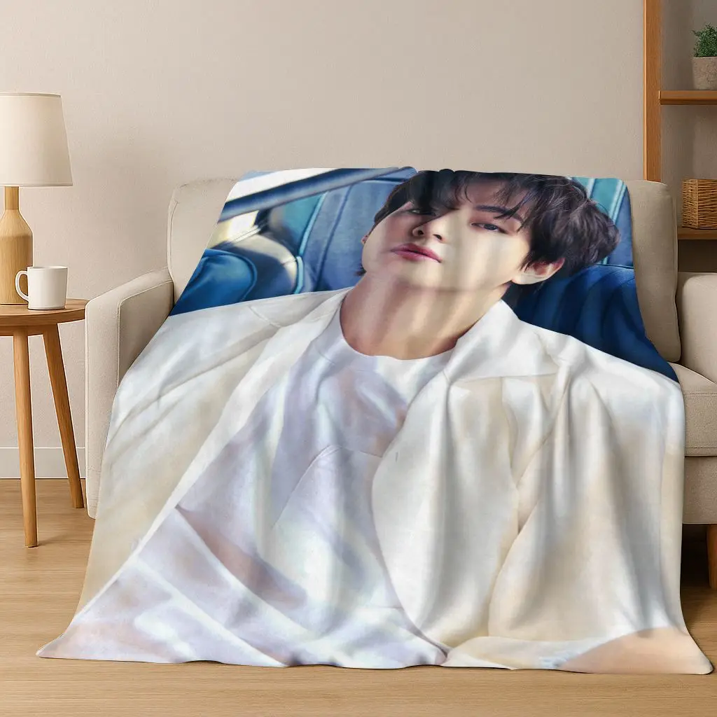 Kpop Kim Tae Hyung V Min Yoon Gi,SUGA, Agust D بطانية من الفلانيل بطانية دافئة ناعمة لغرفة النوم وغرفة المعيشة والسرير والسفر والنزهة هدية #4
