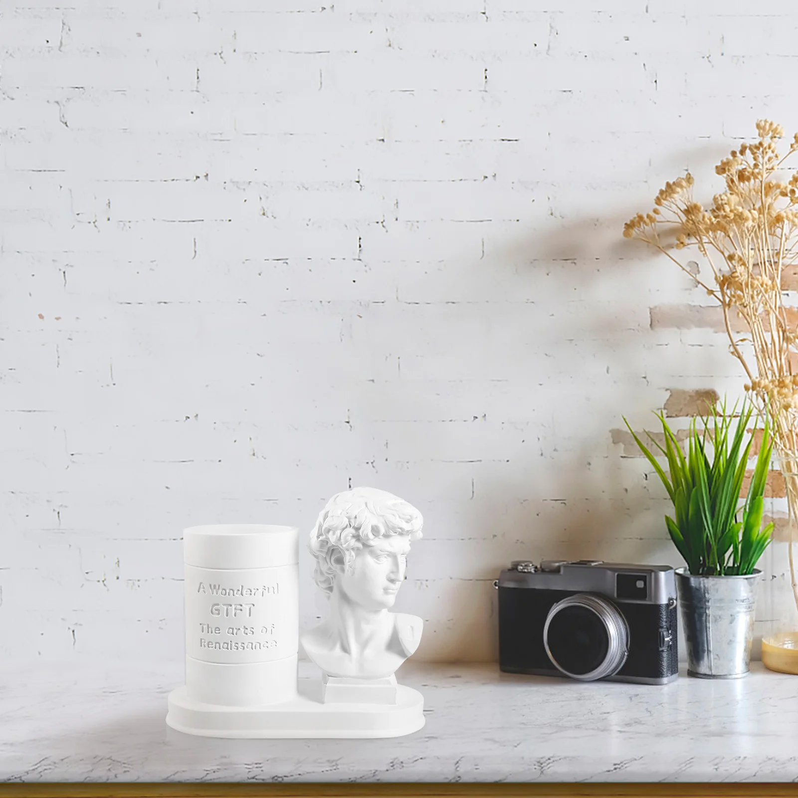 

1Pcs Resin Portrait Classical Character Pen Holder Imitation Plaster Design Desktop Organizer Storage Box for Office Home Makeup