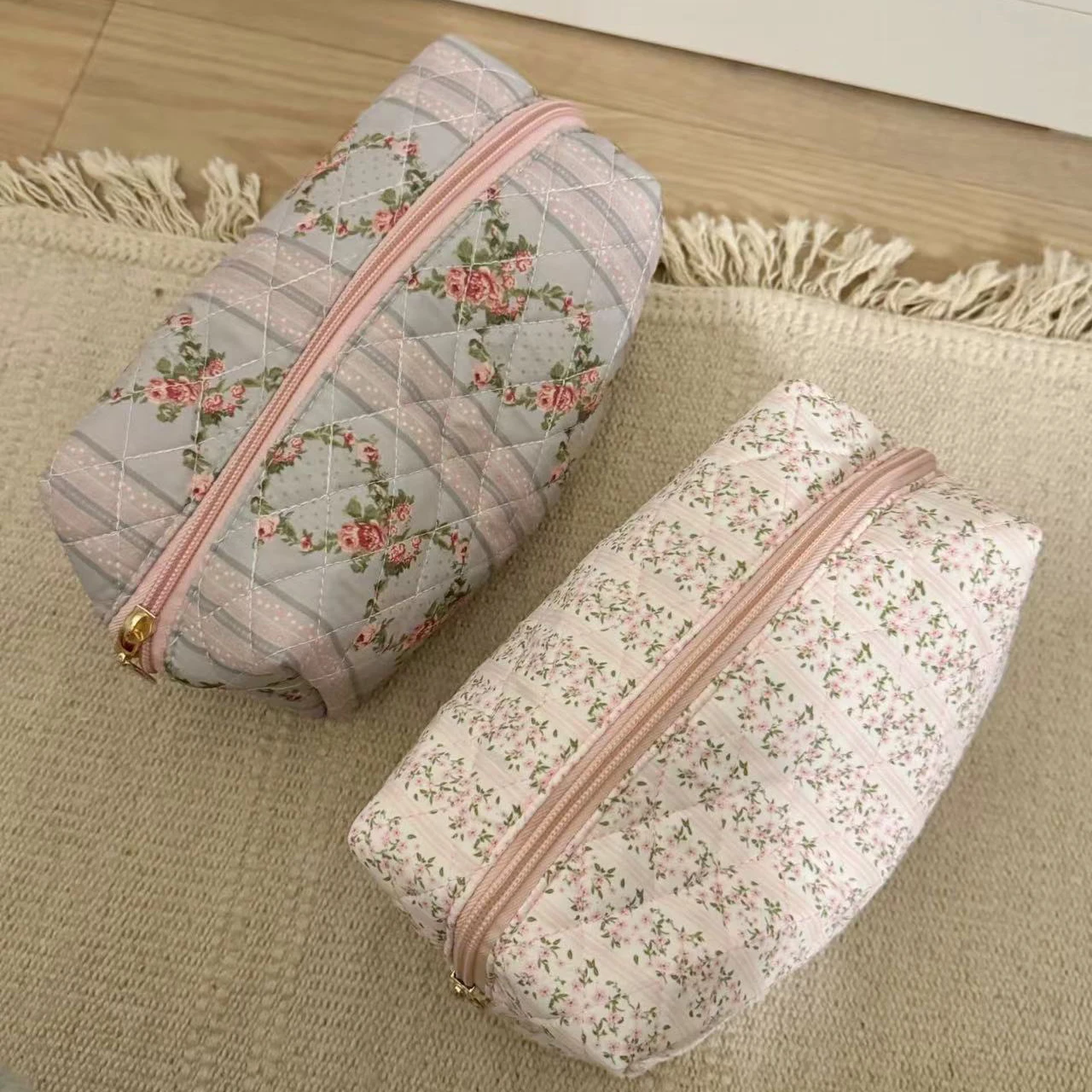 Quilting Seam Floral Print Makeup Bag Portable High-capacity Travel Women Cosmetics Storage Bag