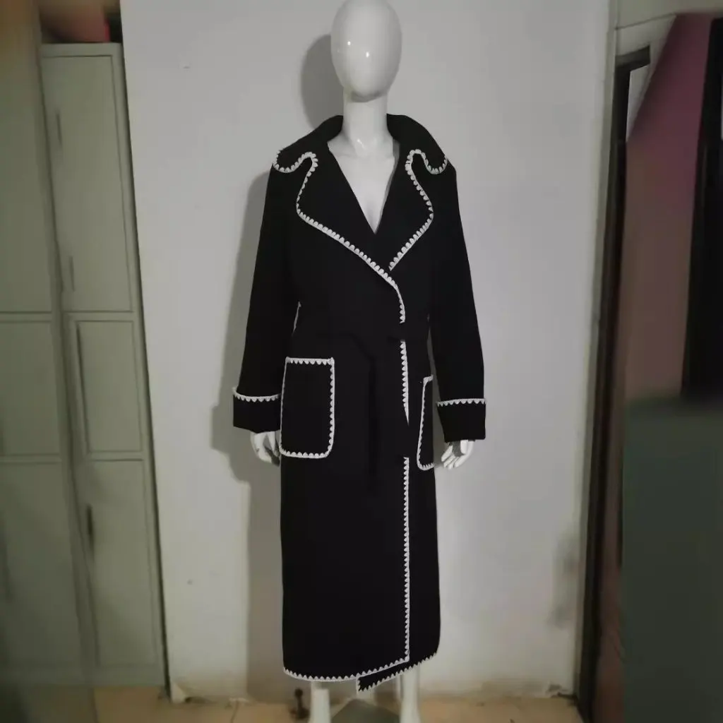 

Women's Double-Sided Woolen Coat Autumn Winter Windbreaker Elegantly Embroidered Lapel Lace-Up Commuter Style