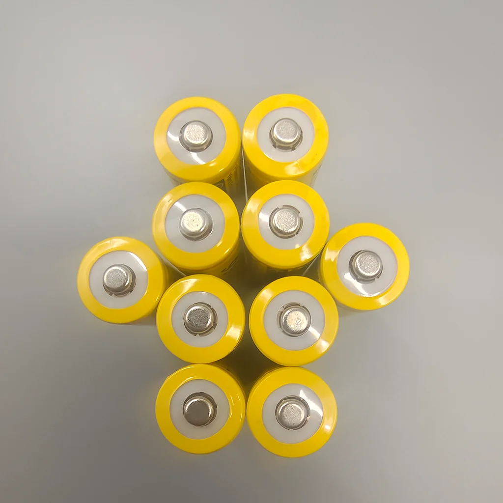 بطارية 18650 قابلة لإعادة الشحن (3.7 فولت 9900 مللي أمبير): مثالية لمصابيح LED وأضواء التخييم ومجموعات الطوارئ - اطلب اليوم!