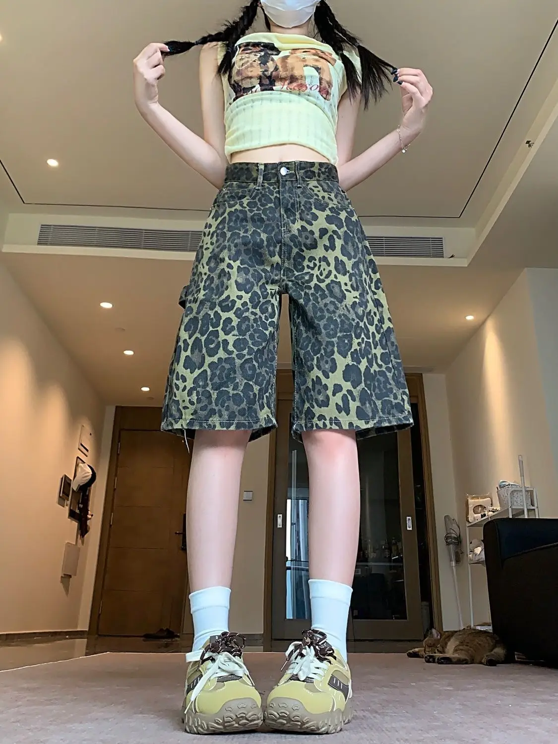 Jeans in denim con stampa leopardata retrò Pantaloni a cinque punte Pantaloni medi Jeans larghi dritti larghi da donna