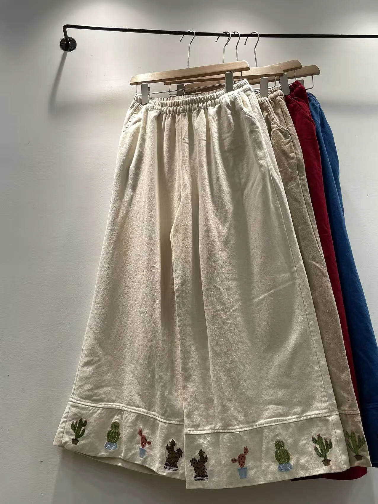 

Autumn Winter Loose Wide Leg Cotton Pants Women's High Waist Elastic Waisand Embroidered Cactus Brued Cotton Trousers