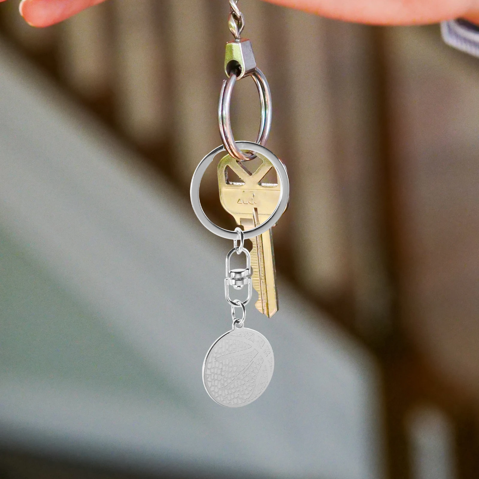 

1pc Stainless Steel Basketball Keychain Charm Key Ring Sports Car Decoration Fans Boys Bag Accessories Miniature Metal Ball Key