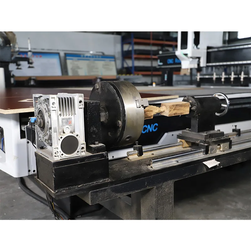 Macchina per intaglio CNC a quattro assi, macchina utensile per intaglio del legno, fresatrice CNC a quattro assi (supporto di rotazione 0-180 gradi