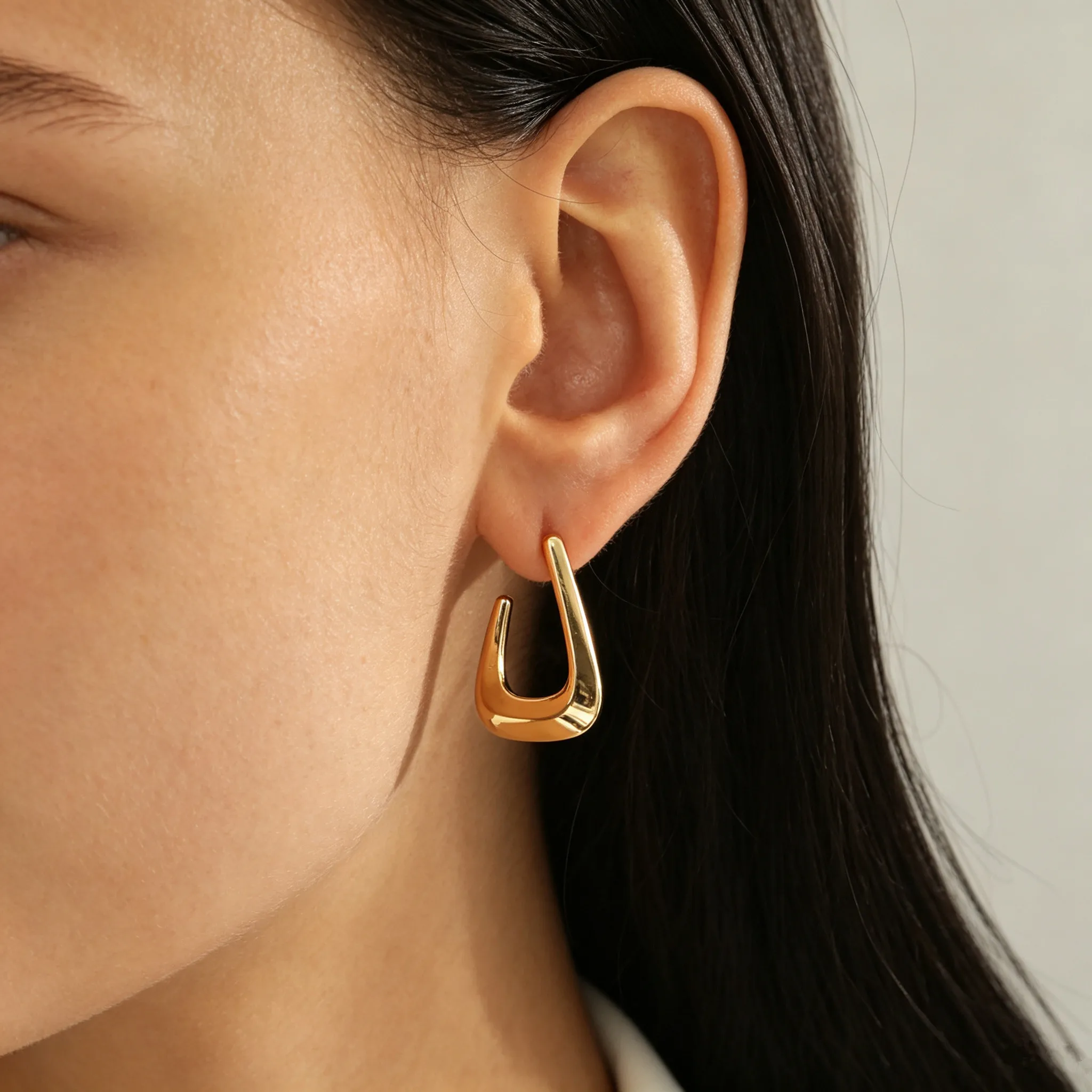 Gold Plated Copper Geometric Triangle Hoop Earrings Gold Silver Color Minimalist Open C‑Shape Stud Earrings for Women Trendy Dai
