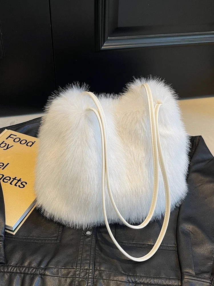Ultra-Soft Furry Women's Handbag Crossbody Bag 2024 New Autumn Winter High-End Sensation Plush Bucket Bag Shoulder Bag