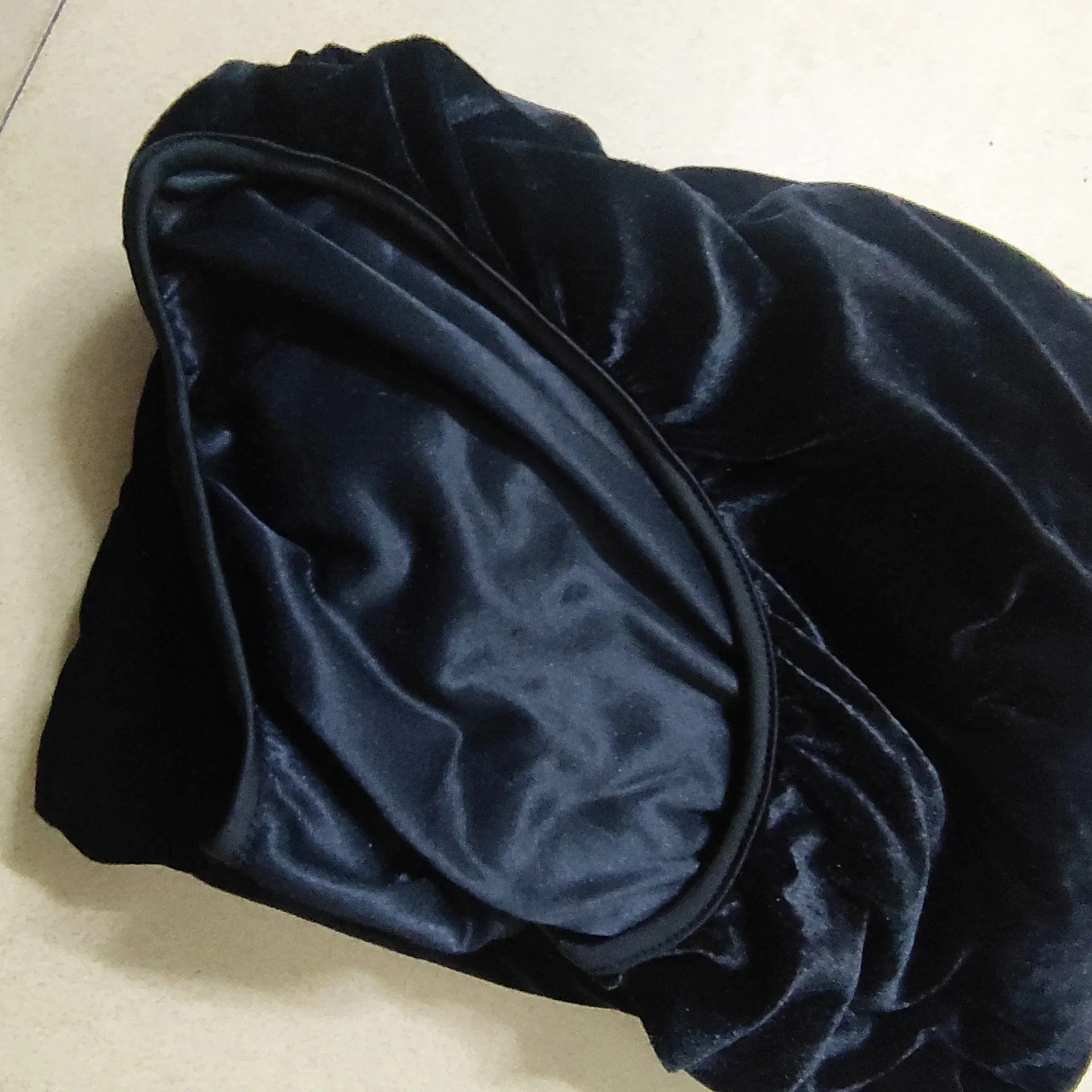 رداء de Sirène Morticia Gothique Noire Rétro en Velours pour Femme، زي الهالوين