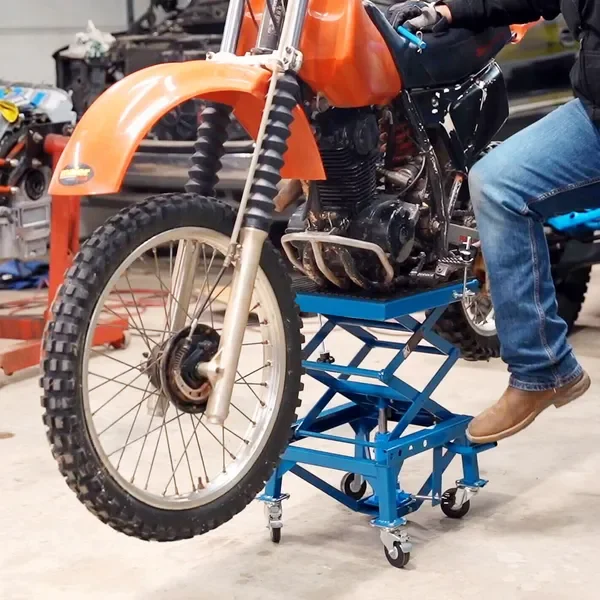 

Гидравлический подъемник-ножнички для мотоциклов, 300 фунтов, с колесами и подставкой для ног, для кроссовых мотоциклов, ручной, черный