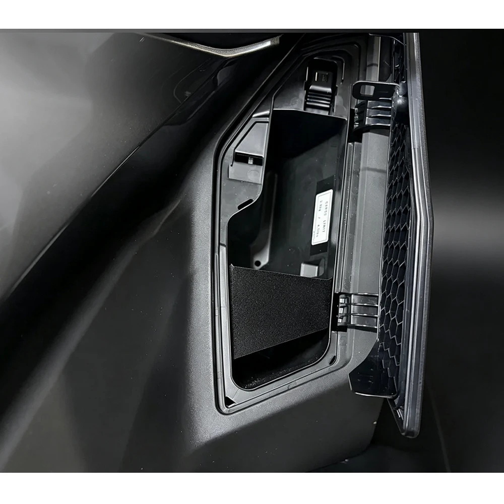 2018-2026 Gl1800 Accessories Abs Plastic Right Fairing Cubby Guard for Honda Goldwing Gl 1800 Storage Compartment Divider