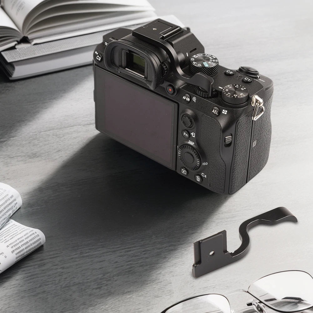 Black Color Thumb-U…