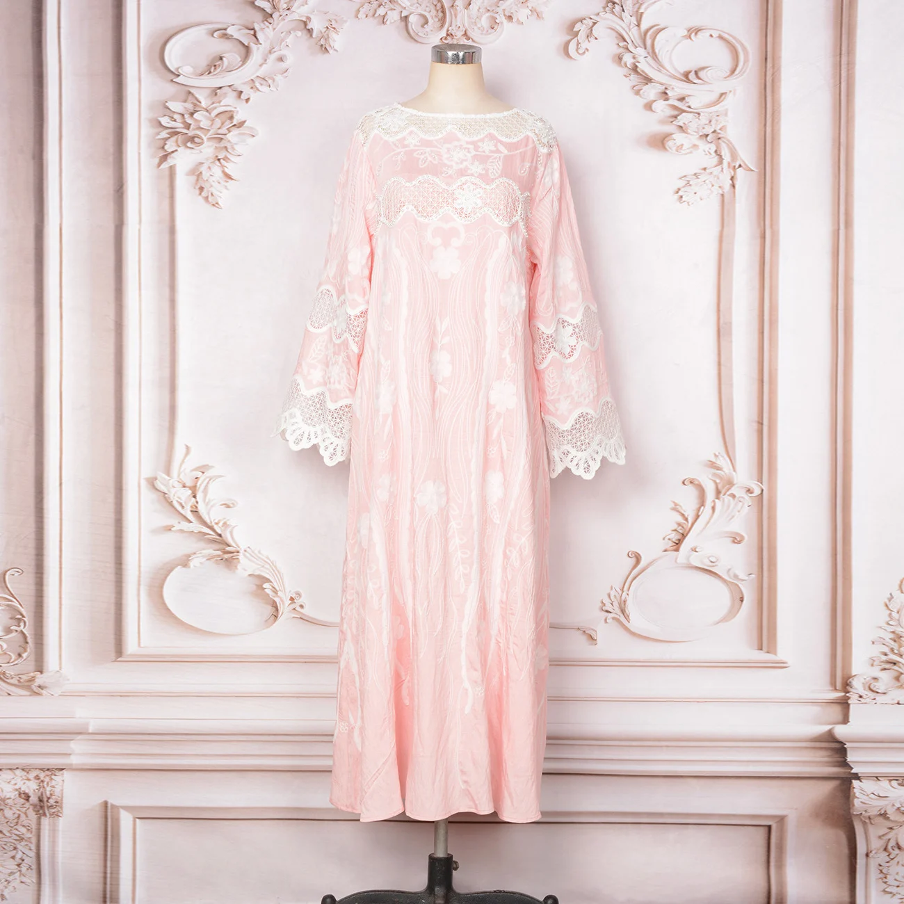 

Sweet Floral Embroidered Party Dubai Abaya Dress for Women, Moroccan Arabian Traditional Jalabiya Kaftan, Ramadan Islam Clothing