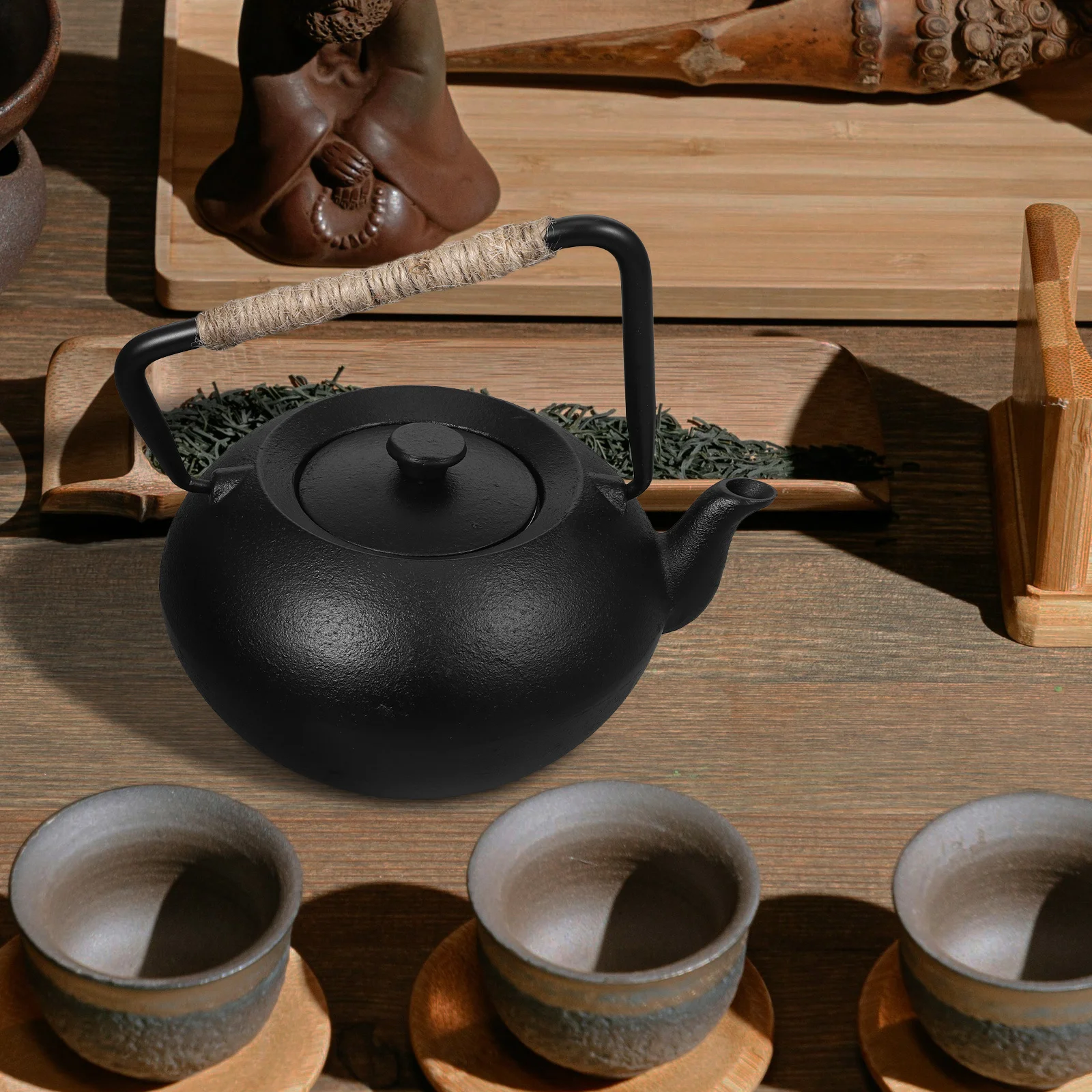 

Japanese Cast Iron Tea Kettle 600ml Black Stovetop Safe Tea Pot with Infuser Durable Water Heating Kettle