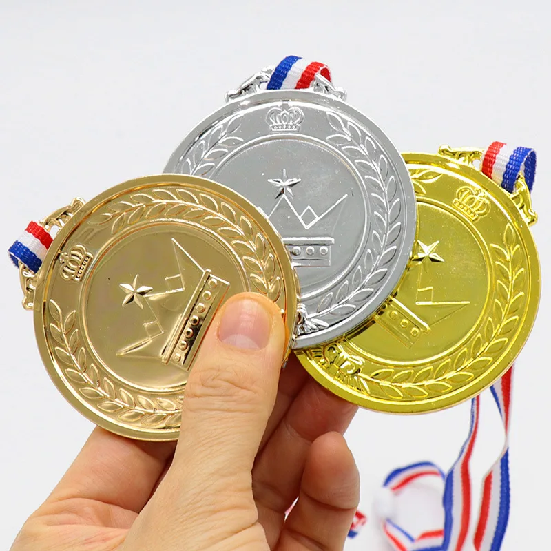 Etiquetas de medallas de plástico para niños, juguetes de corona de oro, tarjeta de recompensa de campeón deportivo Digital, accesorios de juguete, 123