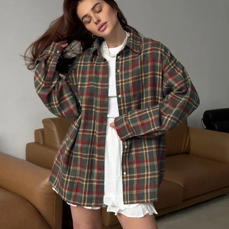 

Retro Plaid Leisure Women's Shirt Lapel Long Sleeves Single-Breasted Loose Splicing Cardigan Coat Autumn Commuting Shirt