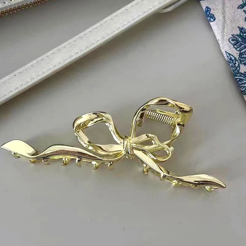 Trendy Gold Silver Black Metal Bowknote Giant Claw Clips for Women Thick Hair Accessories Geometric Big Shark Hairpin Headwear