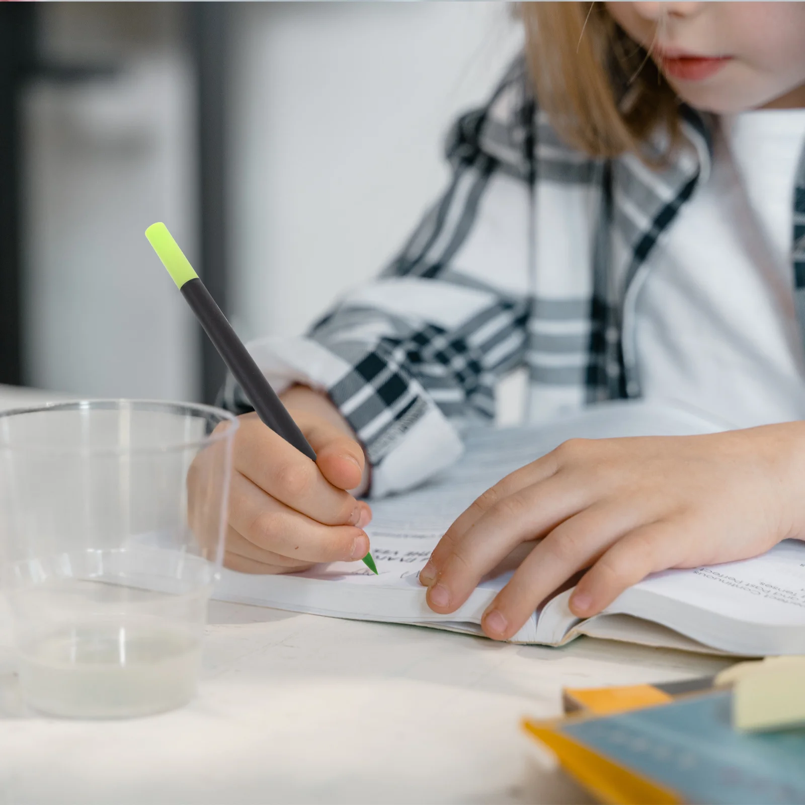 

48Pcs Watercolor Pen Set Dual Tip Markers for Adult Coloring Kids Artists Fine Tip Drawing Pens Sketching Illustration