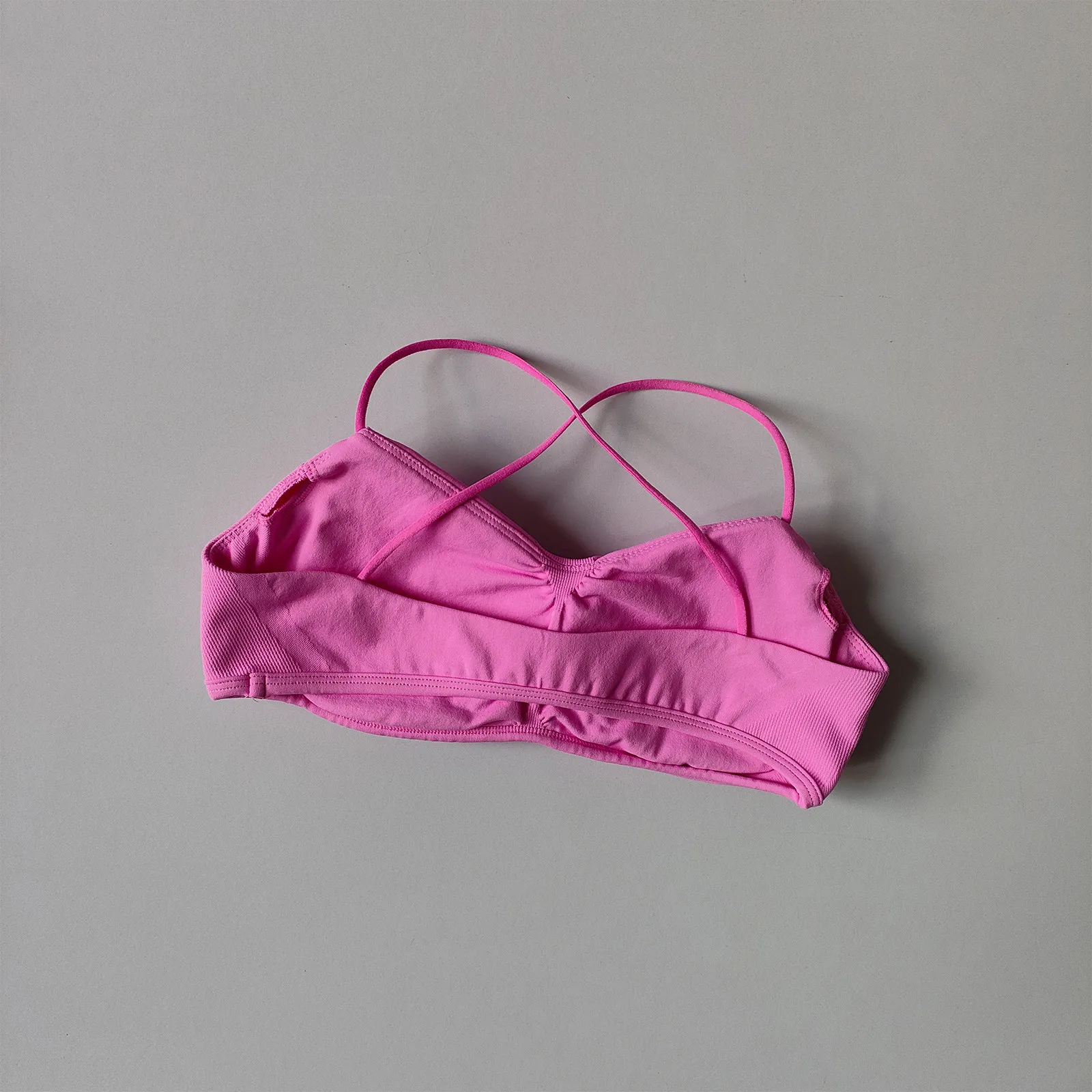 Nahtloser Sling-BH für Damen, dünne Schulterträger, Fitness-Sport-Yoga-Bekleidung mit Brustpolster, Pilates-Unterwäsche, Trainingskleidung – Detail 8