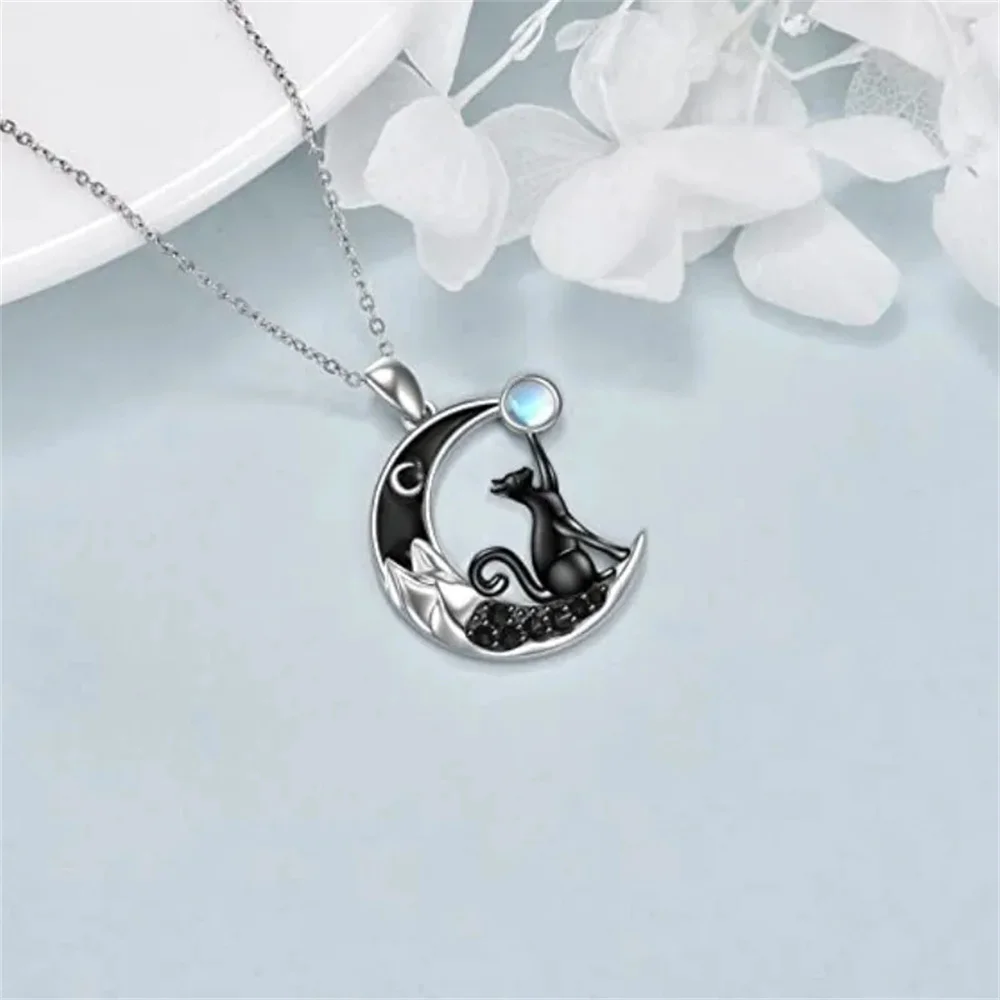 Creative Black Cat Crystal Moon Pendant Necklace For Women Cute Moonstone Choker Couple Y2K Jewelry Birthday Party Gift