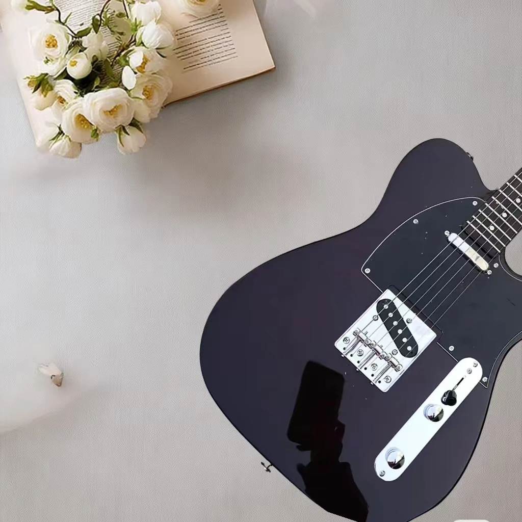 

6 Strings Purple Electric Guitar with Black Pickguard Rosewood Fretboard