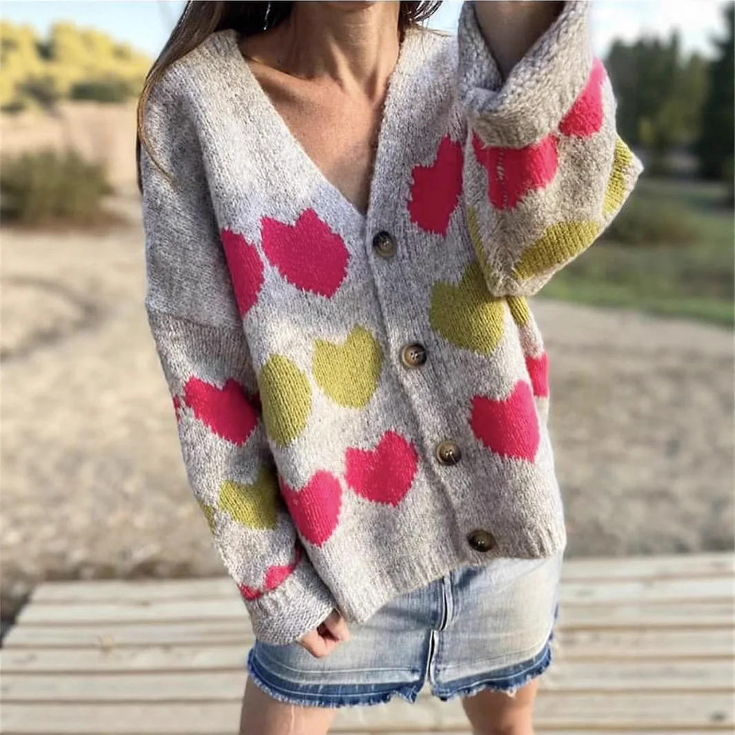 

Women's Fashionable And Elegant V-neck Buttoned Sweater Sweet Love Pattern Contrasting Color Knitted Cardigan Sweater For Women