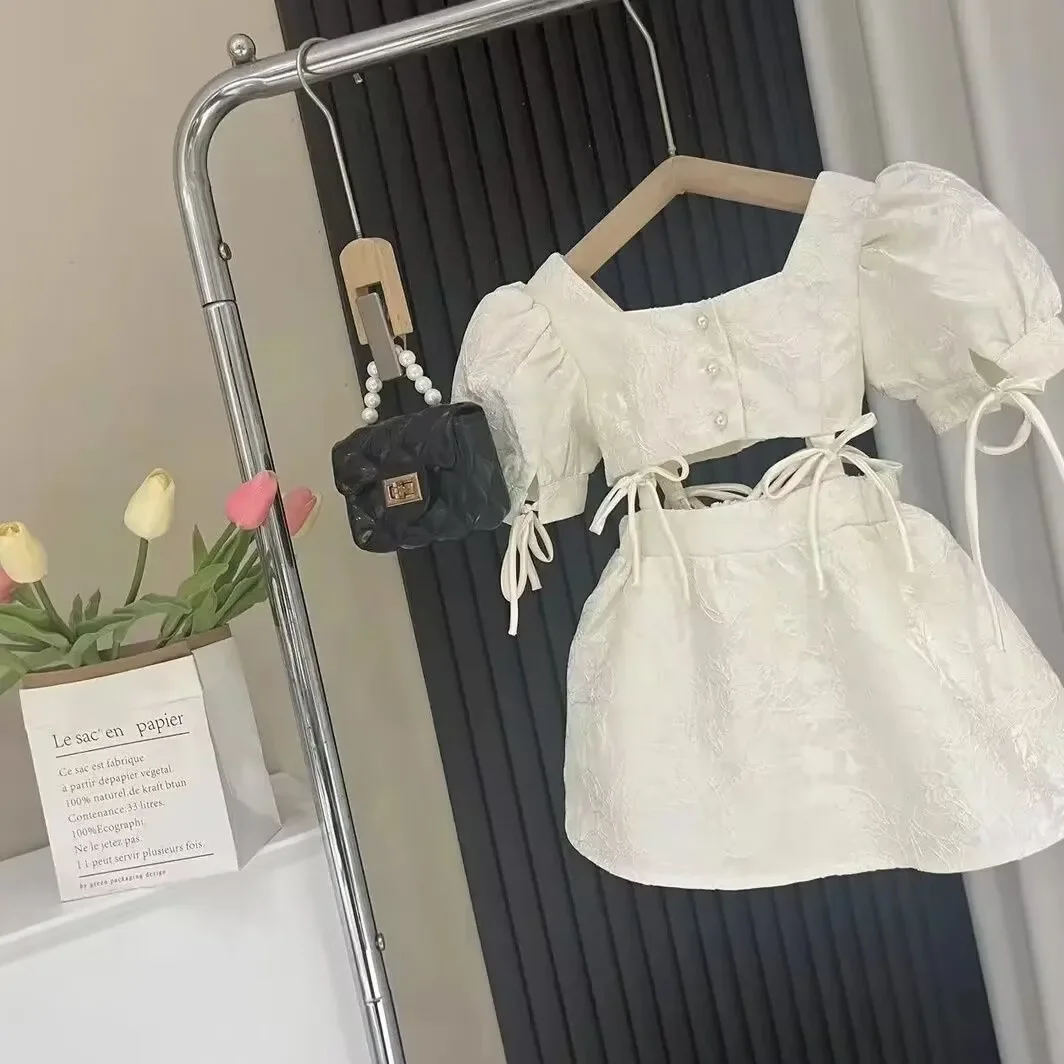 Retail  New Baby Girls Korea Summer Elegant Formal Lady Sets, Top + Skrits  Fashion suits Girl 2-7 T