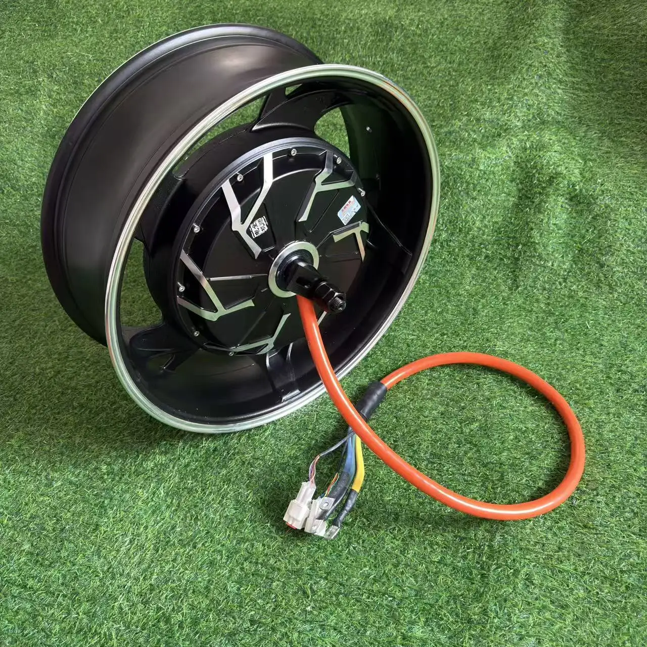 QSMOTOR 17 Inch V3 5000W 40H 6.0J Ultra Wide Tire Brushless DC Motor Permanent Magnet Construction Electric Bicycles IP55