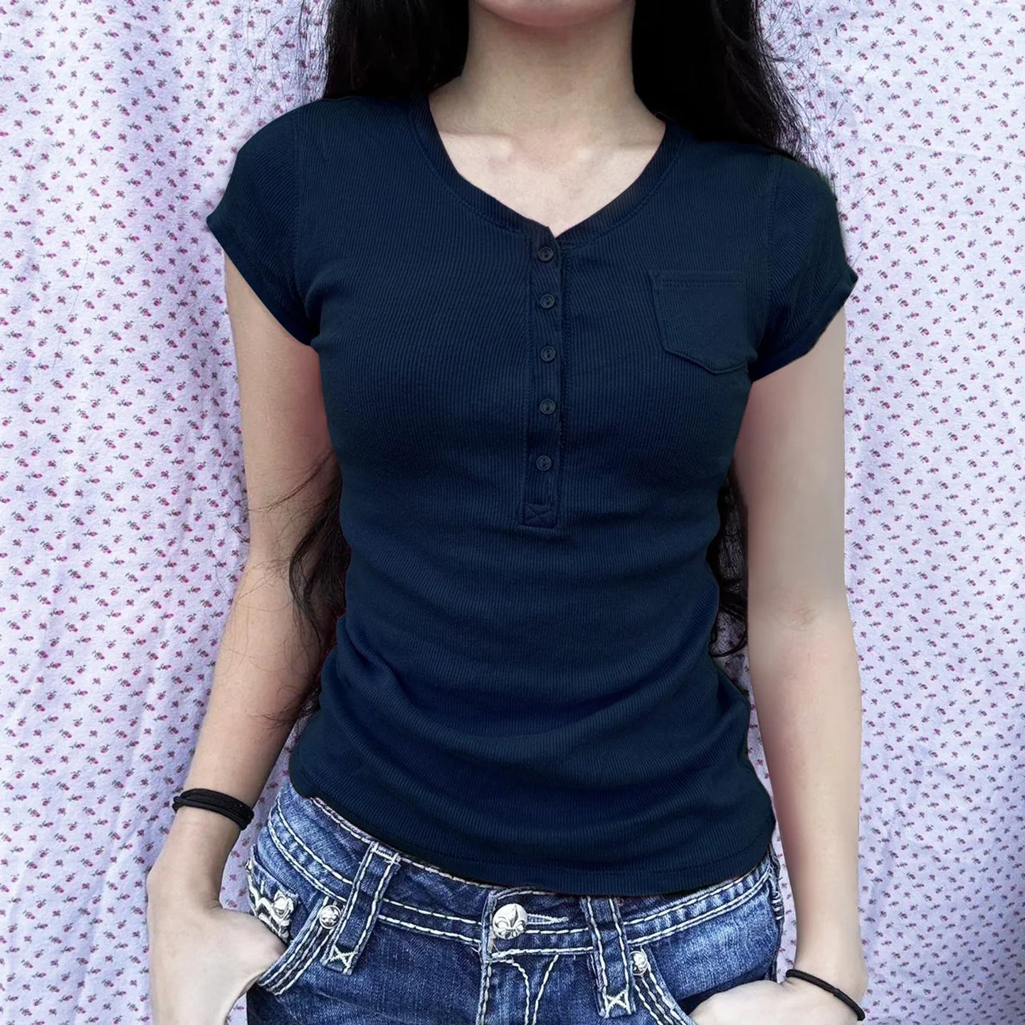 

2025 Summer Women Tshirt Street Fashion Slim Fit Single Pocket Button Up Short Sleeve Tee