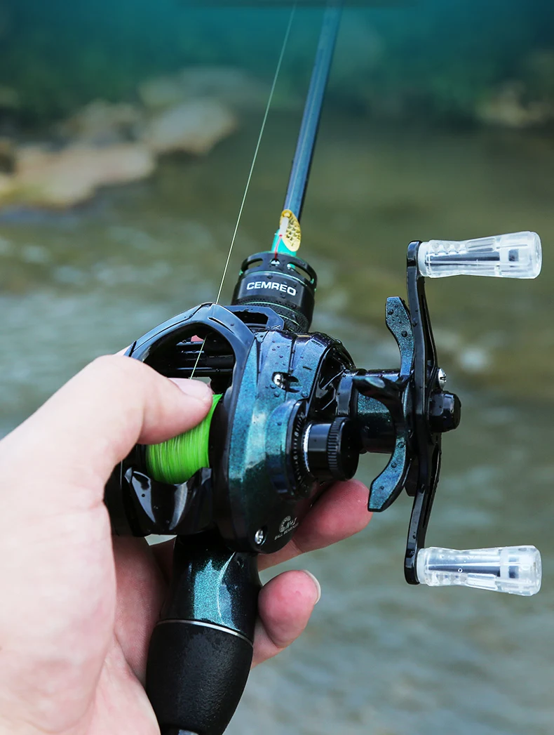 Baitcasting-Angelrolle 121g Leichtgewicht Kohlefaser-Gehäuse 4kg Bremskraft für Kleinfisch-Angeln Modell: PHANTOM – Detail 4