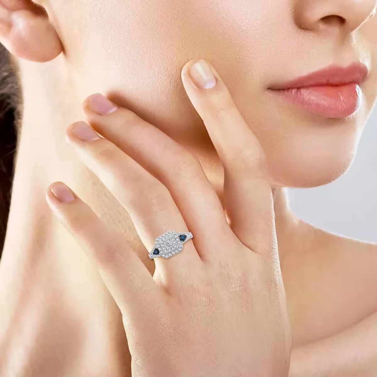 Elegant 925 Silver Ring For Women Square Cut White CZ with Pear Shape Blue Sapphire Gemstone Halo Wedding Ring Fine Jewelry Gift