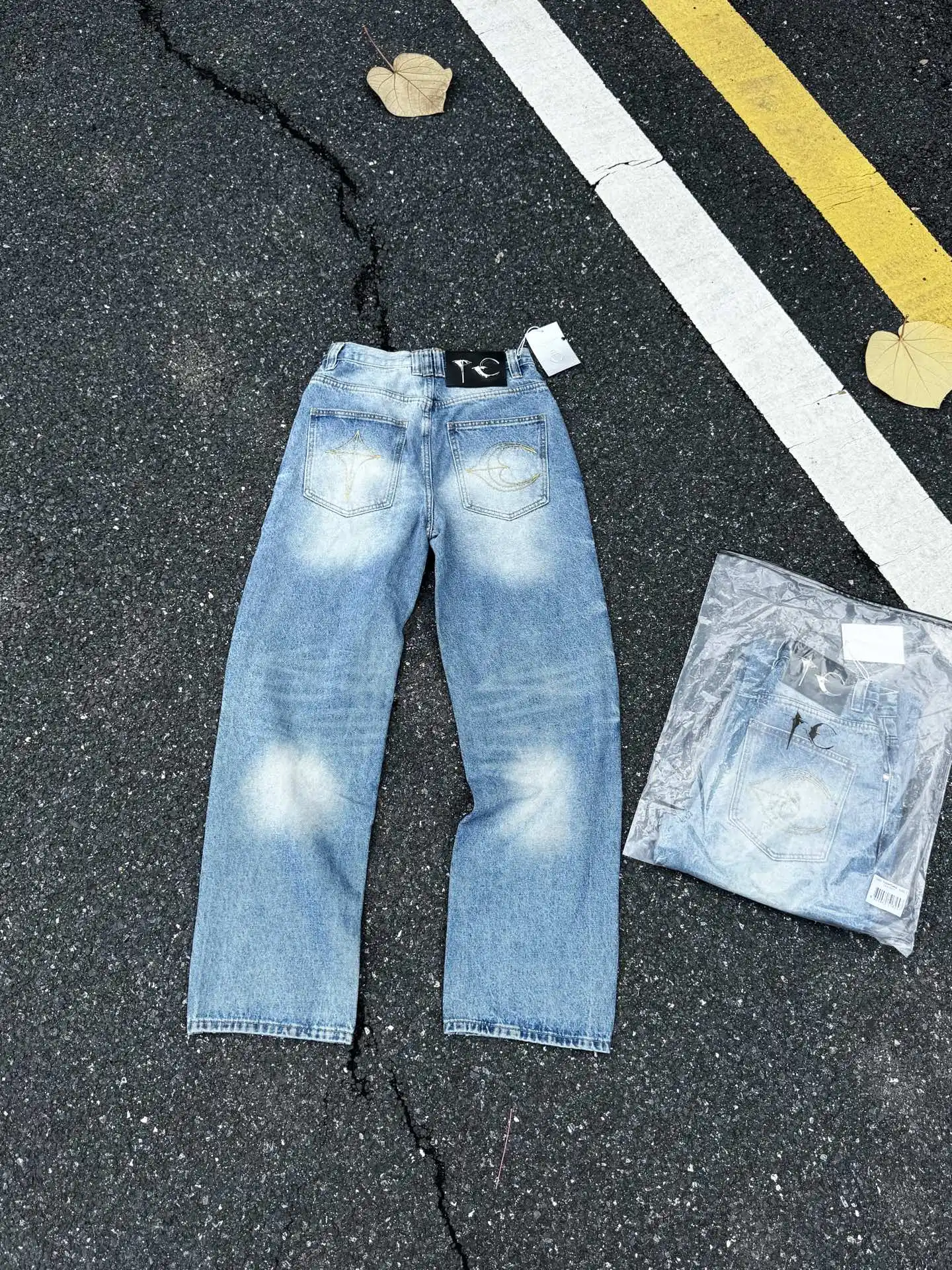 

Bio Soldier Series Casual Star Moon Button Jeans Men Women Straight Leg Long Pants THUG CLUB Comfortable Loose Fit Denim