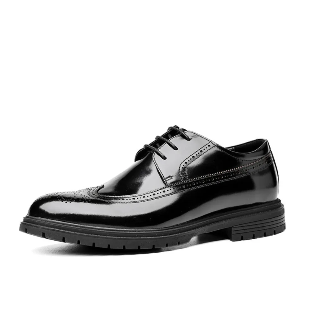 Genuine Leather Men's Brogue Shoes Rubber Thick Sole Patent Leather Breathable Gentleman Business Formal Dress Wedding Shoes