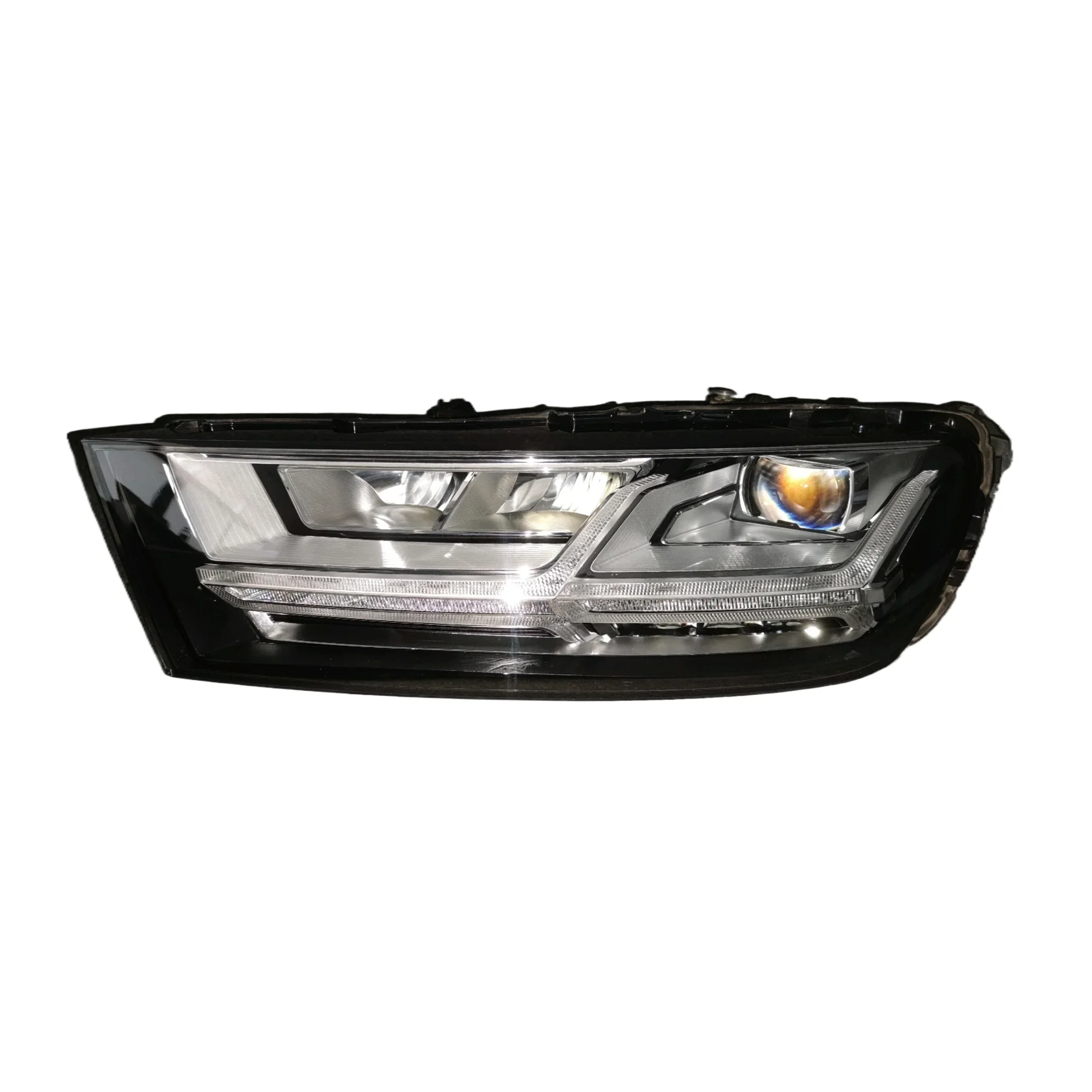 Suitable for  Q7 car automatic lighting system headlight matrix headlights