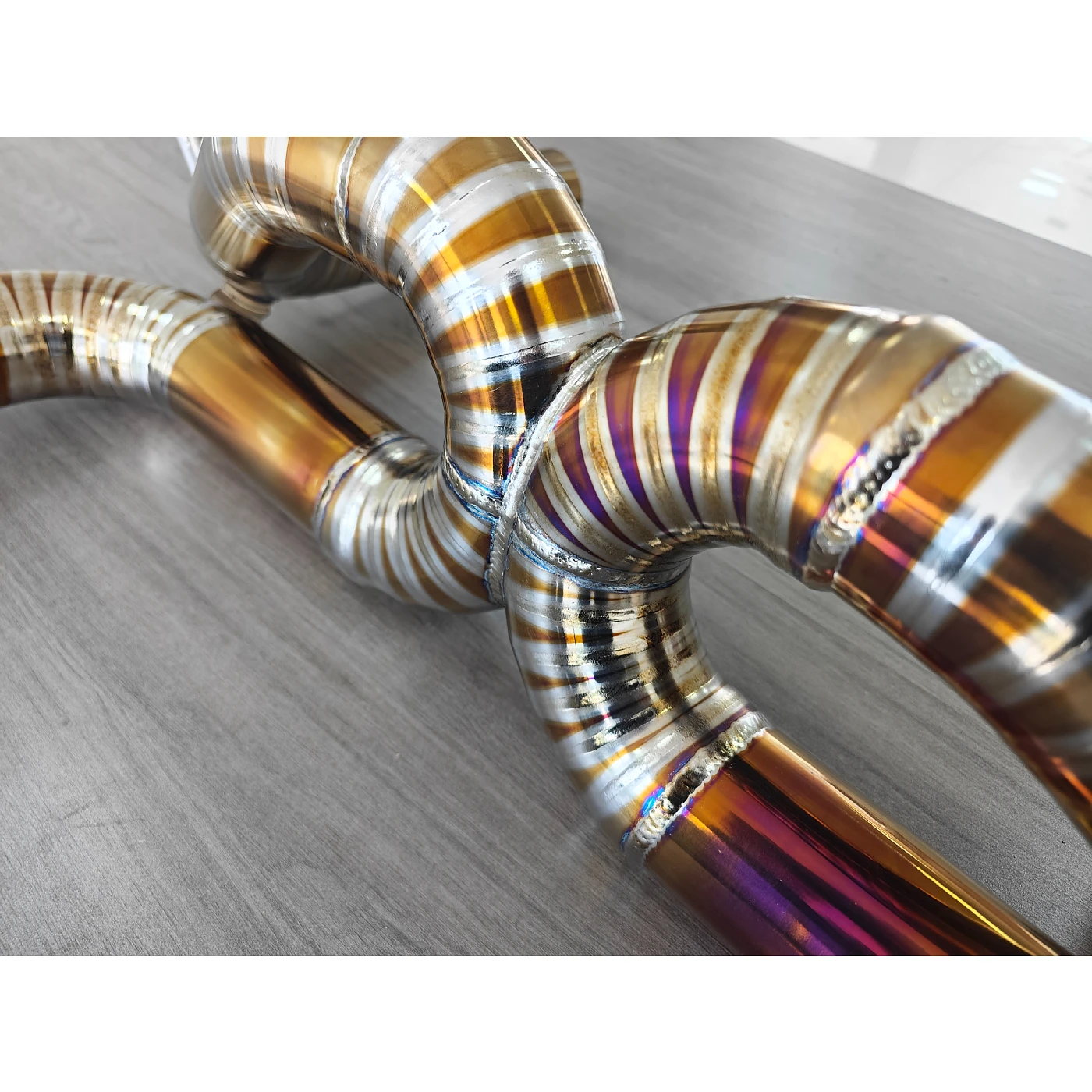 نظام Catback من التيتانيوم لنظام العادم فيراري F8 #3