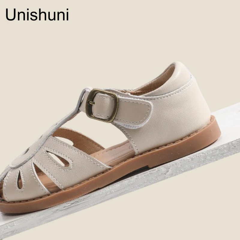 Unishuni Girls Half Sandal Kids Genuine Leather Shoes Children’s Hollow Out Spring Summer Shoe Heart Design Retro Princess Flats