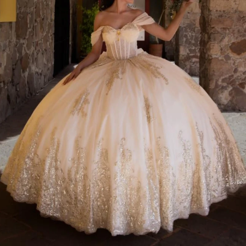 

Блестящие платья Quinceanera цвета шампанского с открытыми плечами, золотая аппликация, кружево, бисер, кристалл, бант, вечерние, день рождения, сладкое платье 16, Vestid