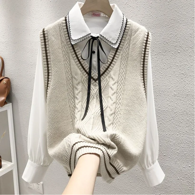 British Academy Style Knitted Vest Women's Autumn and Winter New Loose V-neck Layered Western Sweater Vest Horse Clip