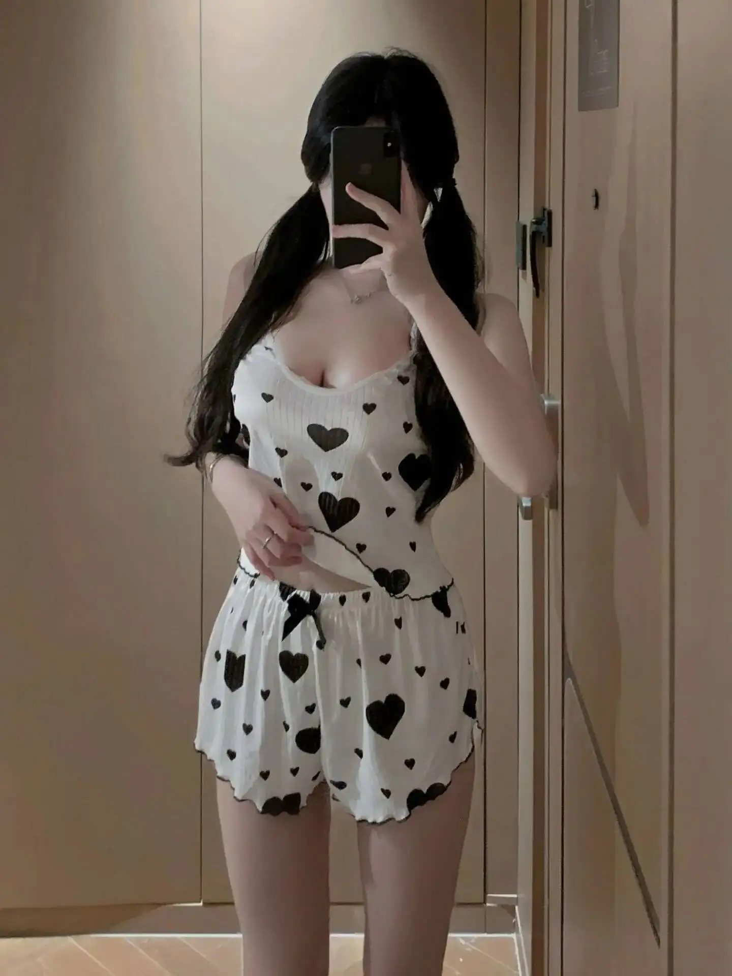 섹시한 Homewear 하트 프린트 반바지 세트 캐주얼 미드나잇 참 순수한 욕망 백리스 딥 V 멜빵 민소매 반바지 세트 UYWB