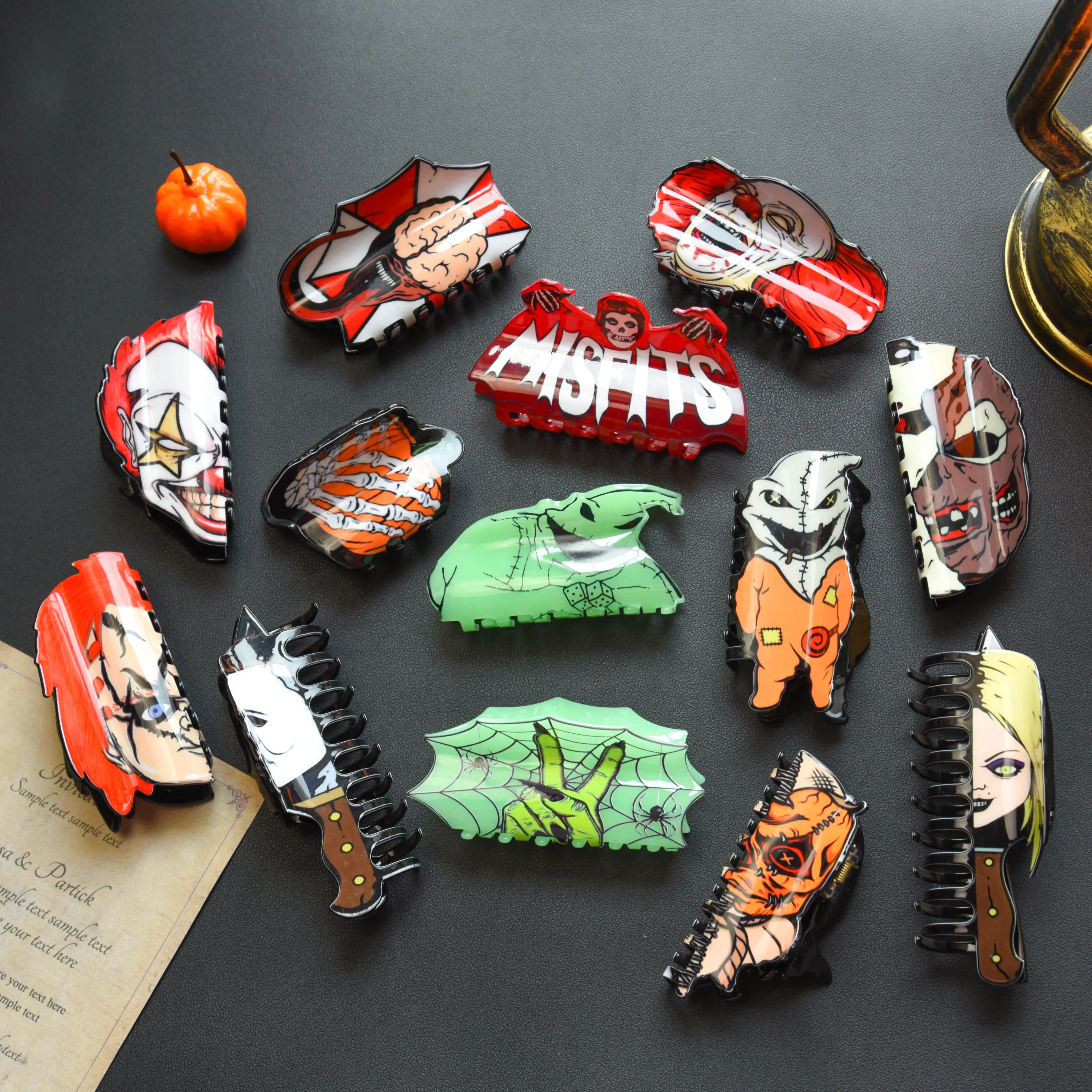 

2025 NEW Horror Series Ghost Face Clown Hair Claw Halloween Acrylic Claw Clips INS Trendy Hair Clips for Women Hair Accessories