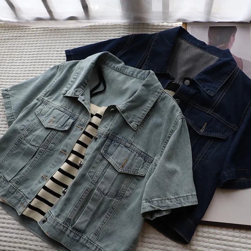 

Корейская женская джинсовая рубашка с коротким рукавом, Повседневная Свободная Летняя женская ВИНТАЖНАЯ ДЖИНСОВАЯ футболка на пуговицах, Модный укороченный топ с отложным воротником