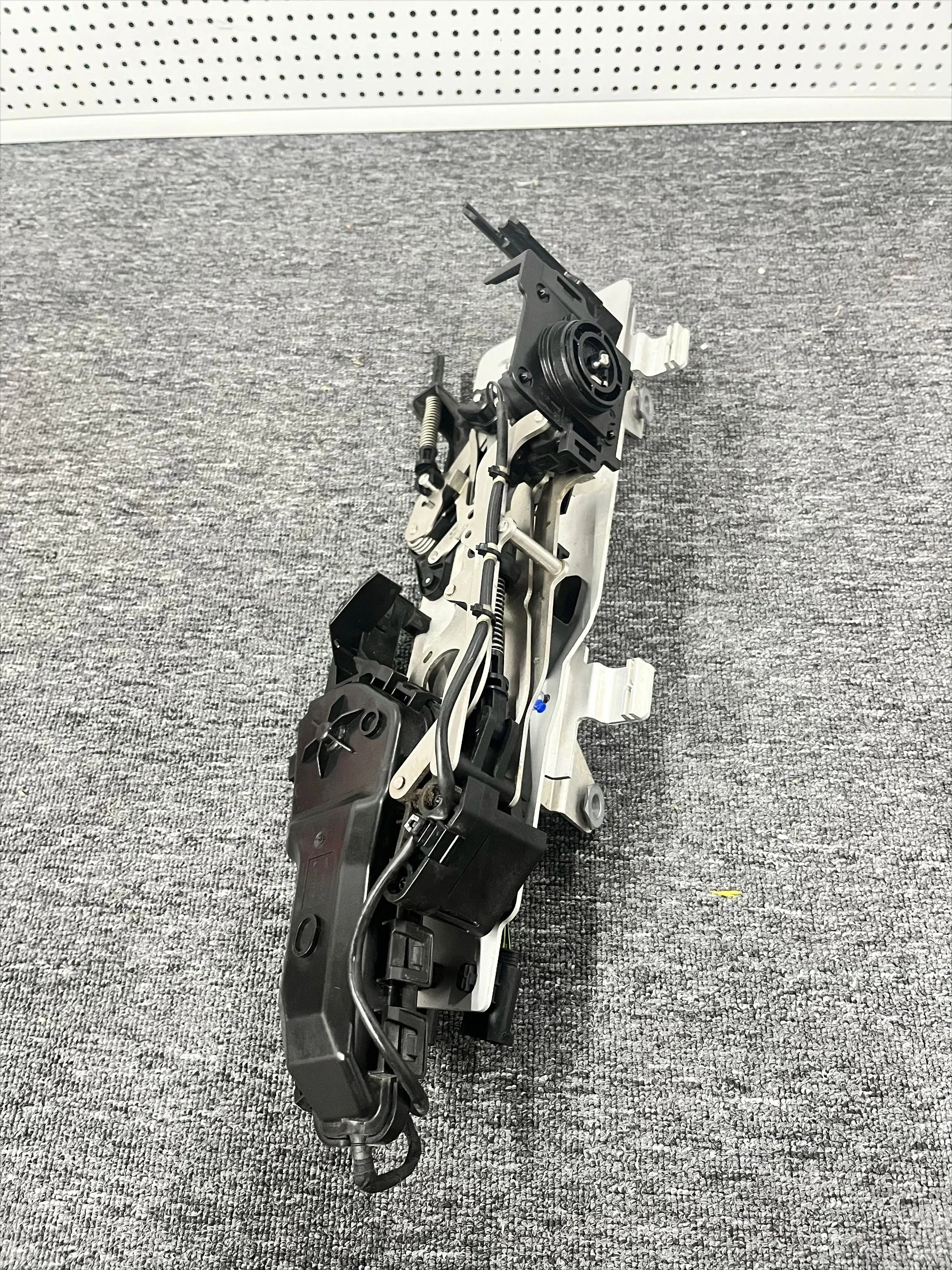 Engine Hood Logo Lifting Mechanism For Rolls-Royce Phantom Ghost Cullinan Wraith Dawn